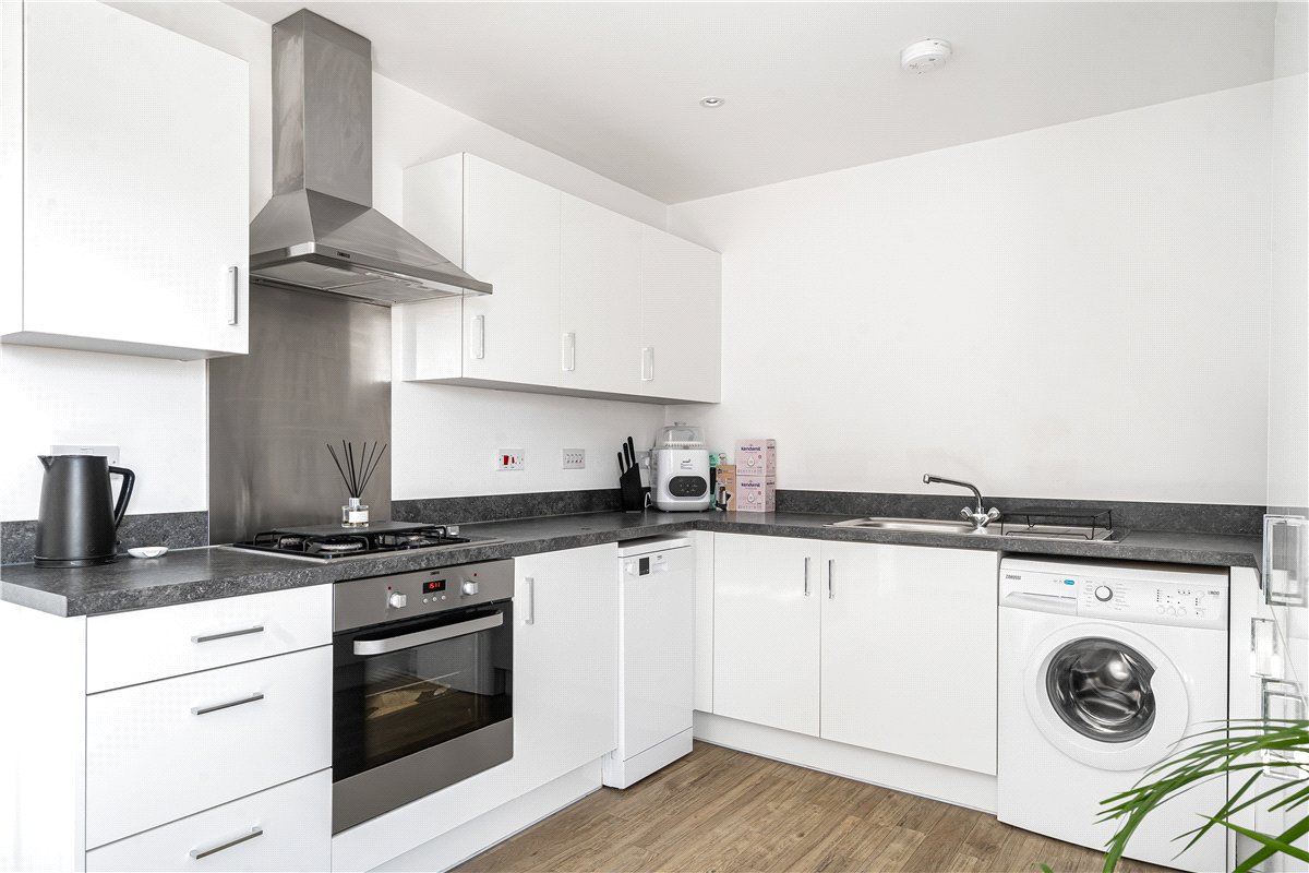 2 bedroom Flat, Thenford Way, Banbury, OX16 - Let Agreed