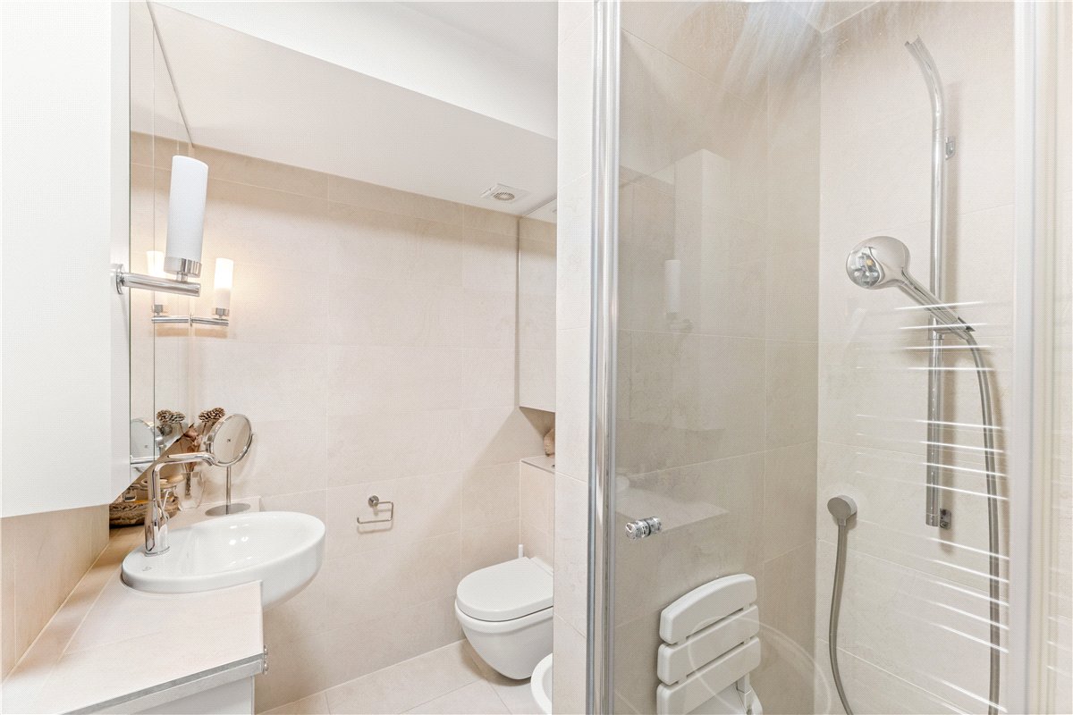 1 bedroom Flat, Hereford House, 11 Ovington Gardens, SW3 - Available, Image 8