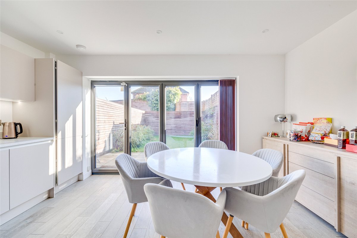 3 bedroom House, Harlow Gardens, Kingston upon Thames, KT1 - 