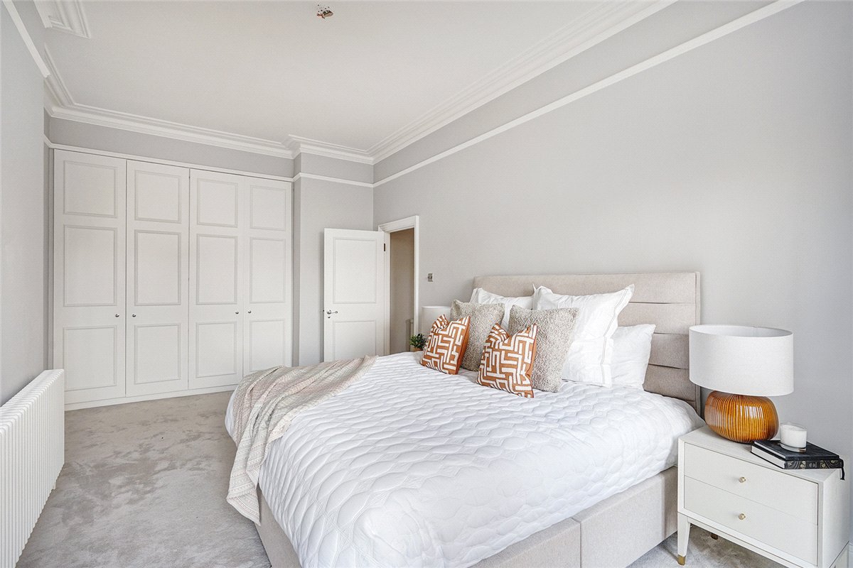 4 bedroom Flat, Gloucester Road, South Kensington, SW7 - Available, Image 7