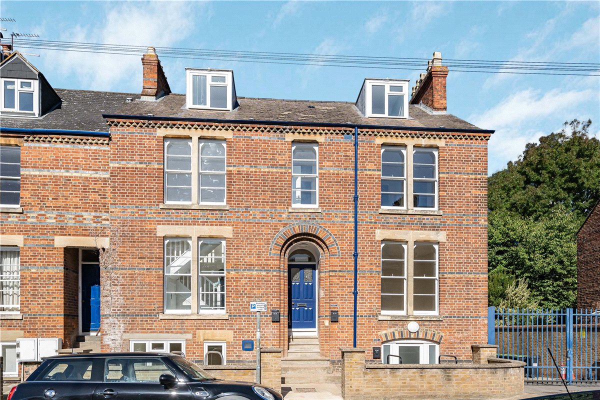1 bedroom Flat, Walton Crescent, Oxford, OX1 - Available, Image 3