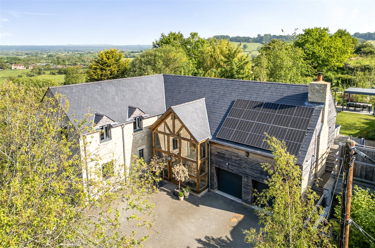 5 bedroom House, Studley Hill, Studley, SN11 - Sold