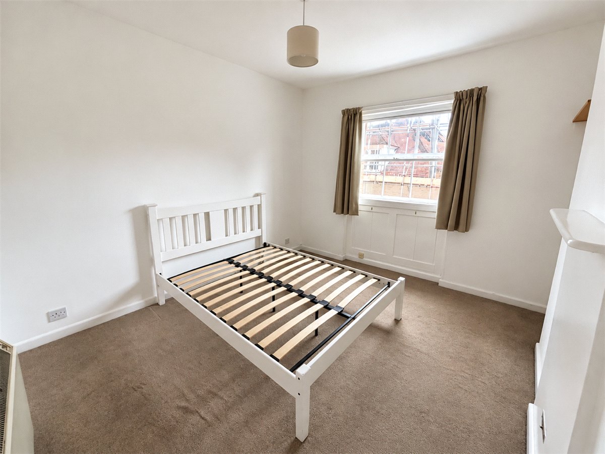 2 bedroom Flat, Little Minster Street, Winchester, SO23 - Available, Image 3