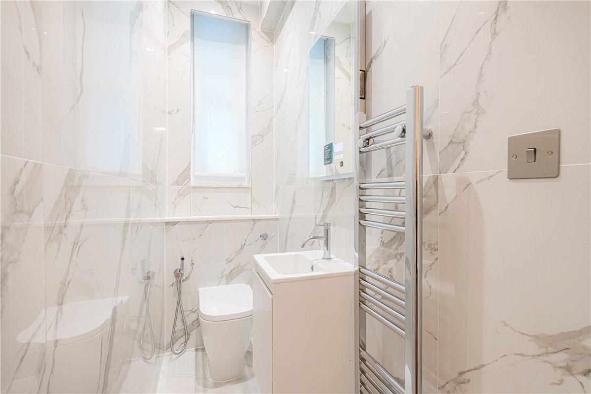 4 bedroom Flat, Duke Street, Mayfair, W1K - Available, Image 21