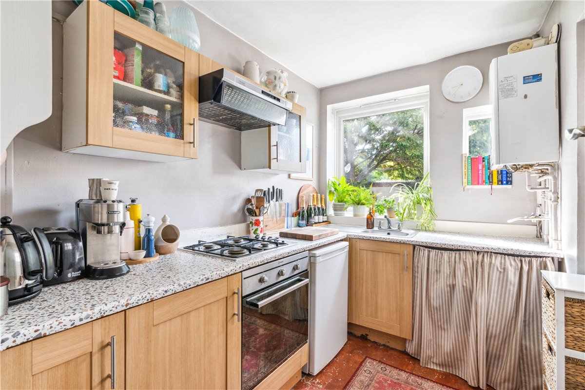 1 bedroom Flat, Hendham Road, London, SW17 - , Image 3