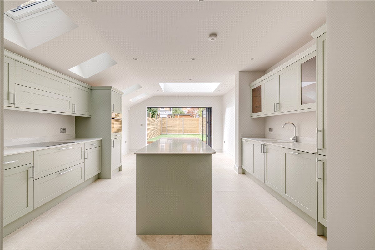 4 bedroom House, Astonville Street, London, SW18 - Available, Image 5