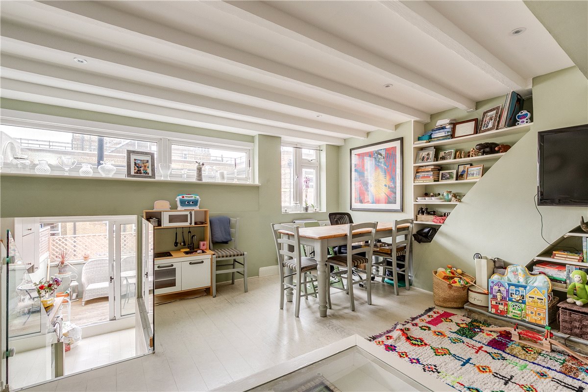 3 bedroom Flat, Ackmar Road, London, SW6 - 
