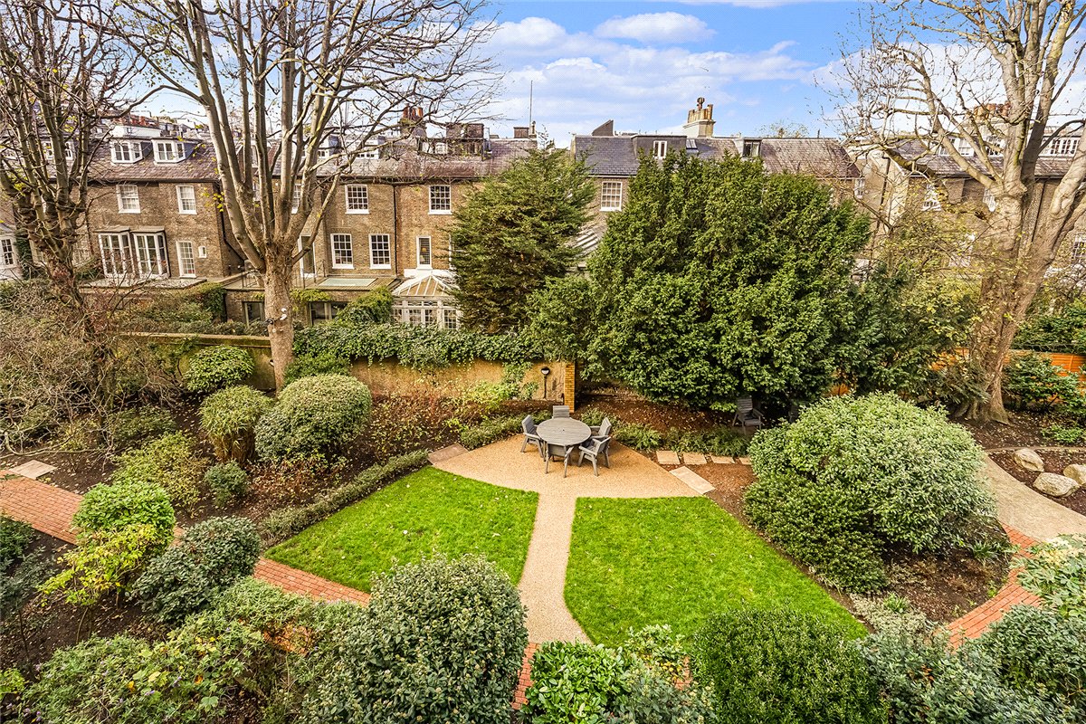 4 bedroom Flat, Gloucester Road, South Kensington, SW7 - Available, Image 14