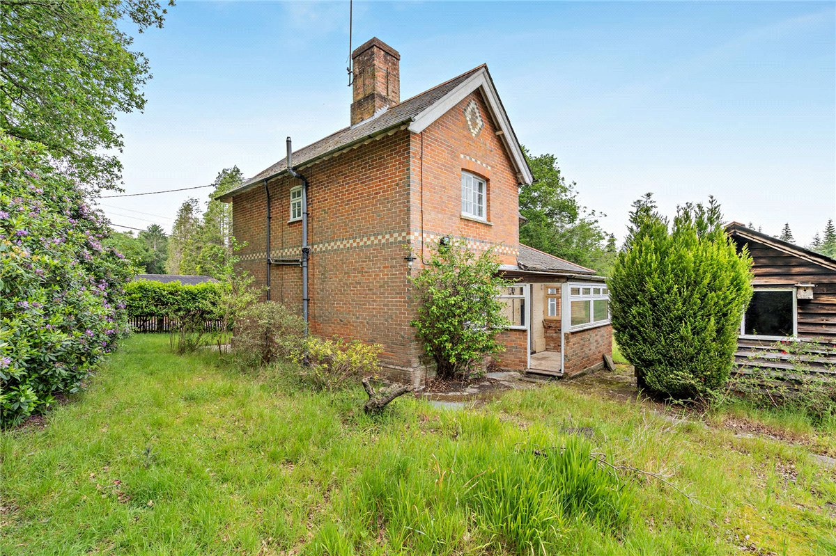 3 bedroom House, Soke Road, Silchester, RG7 - Available, Image 19
