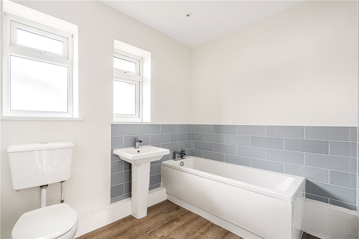 3 bedroom Bungalow, Cromwell Lane, Burton Green, CV8 - Available, Image 5