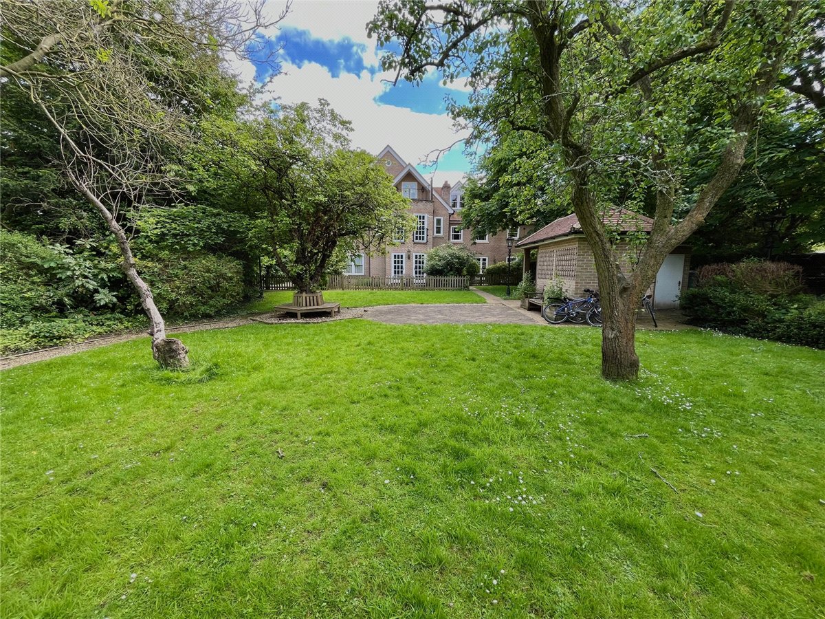 2 bedroom Flat, Glebe Road, Cambridge, CB1 - Available, Image 1