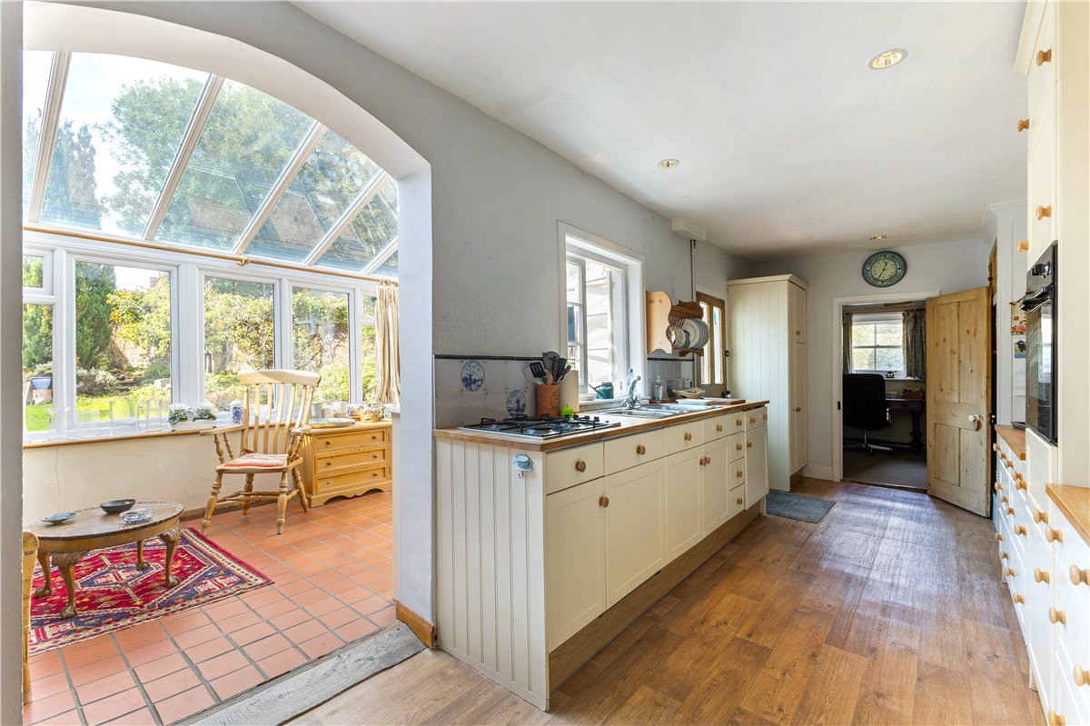 4 bedroom House, Salisbury Road, Marlborough, SN8 - Available, Image 17