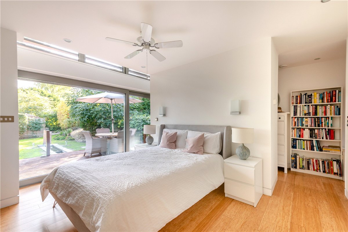3 bedroom House, Grange Close, Winchester, SO23 - Available, Image 12