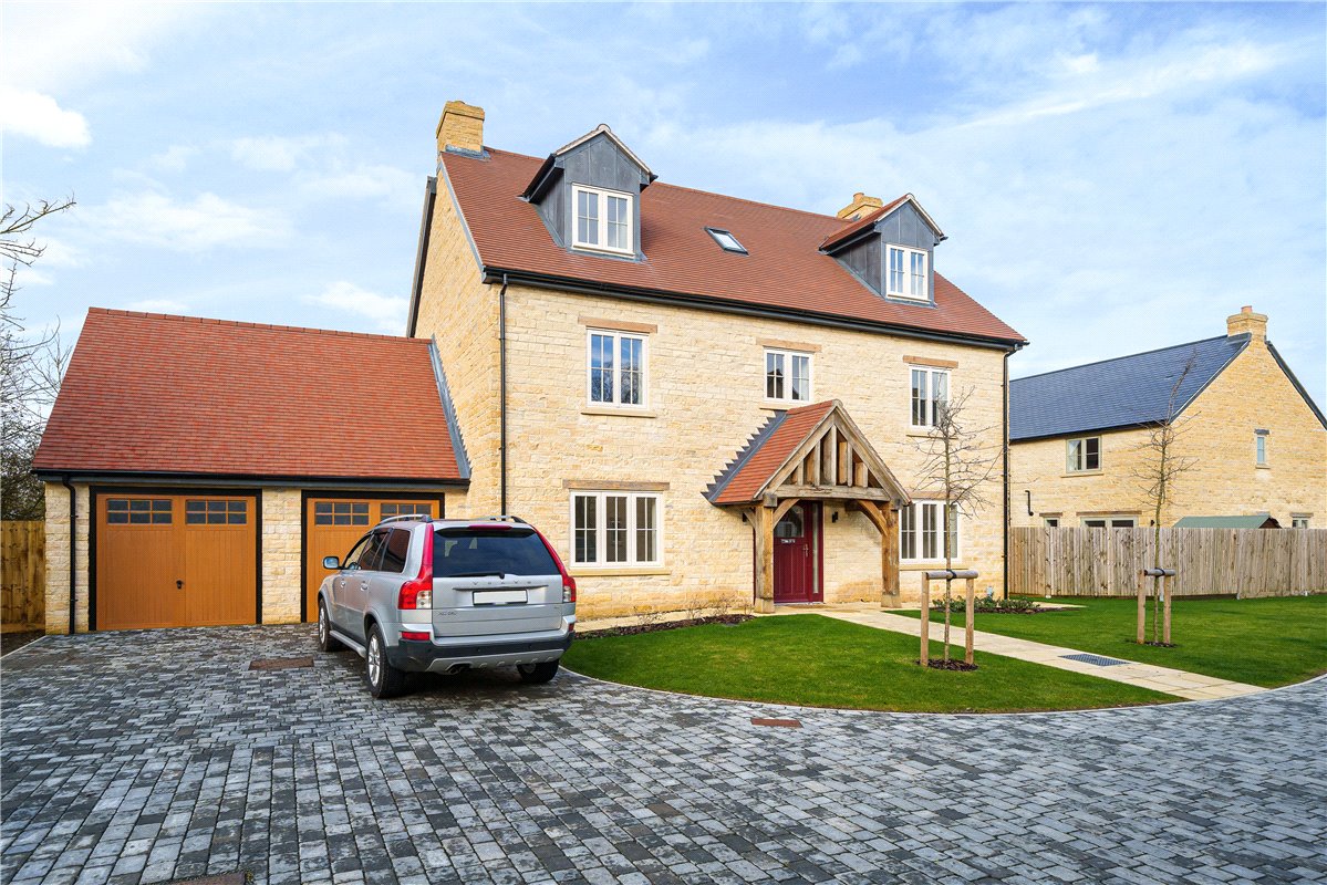 6 bedroom House, Southfields, Weston-on-the-Green, OX25 - Sold