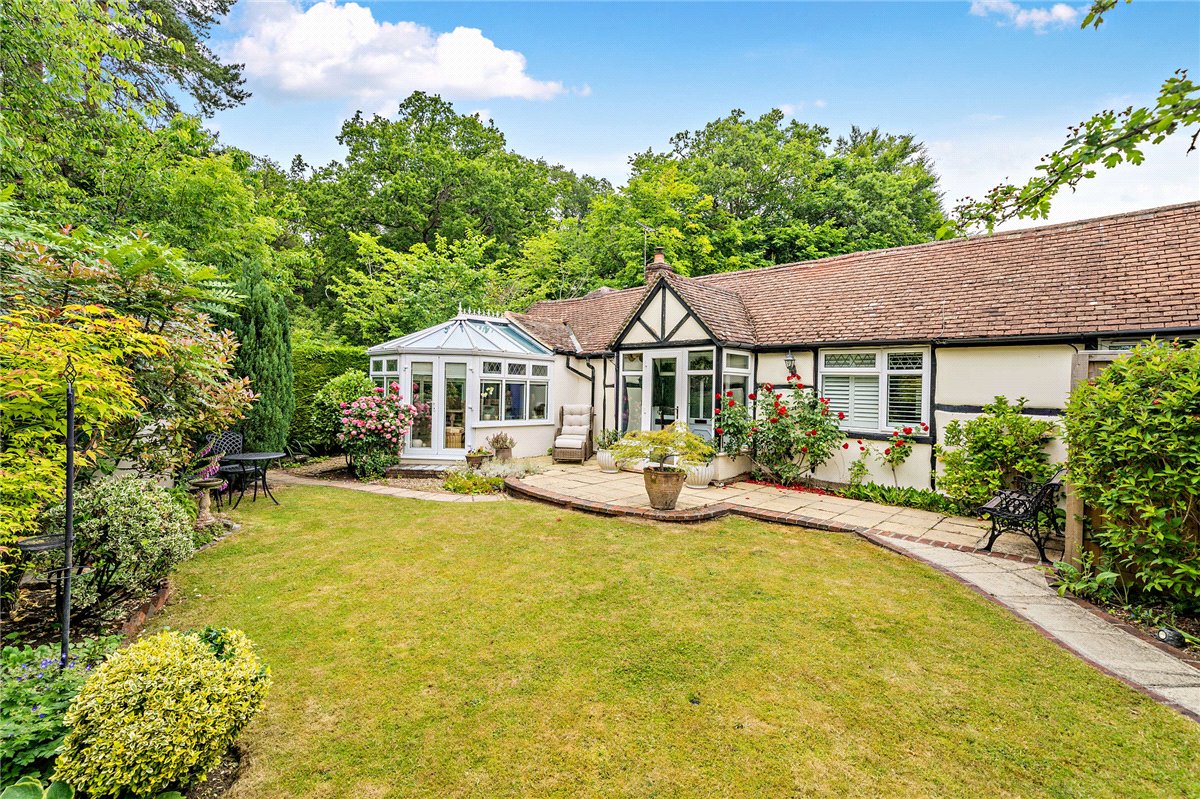 2 bedroom Bungalow, Ridgeway Close, Hermitage, RG18 - Sold, Image 30