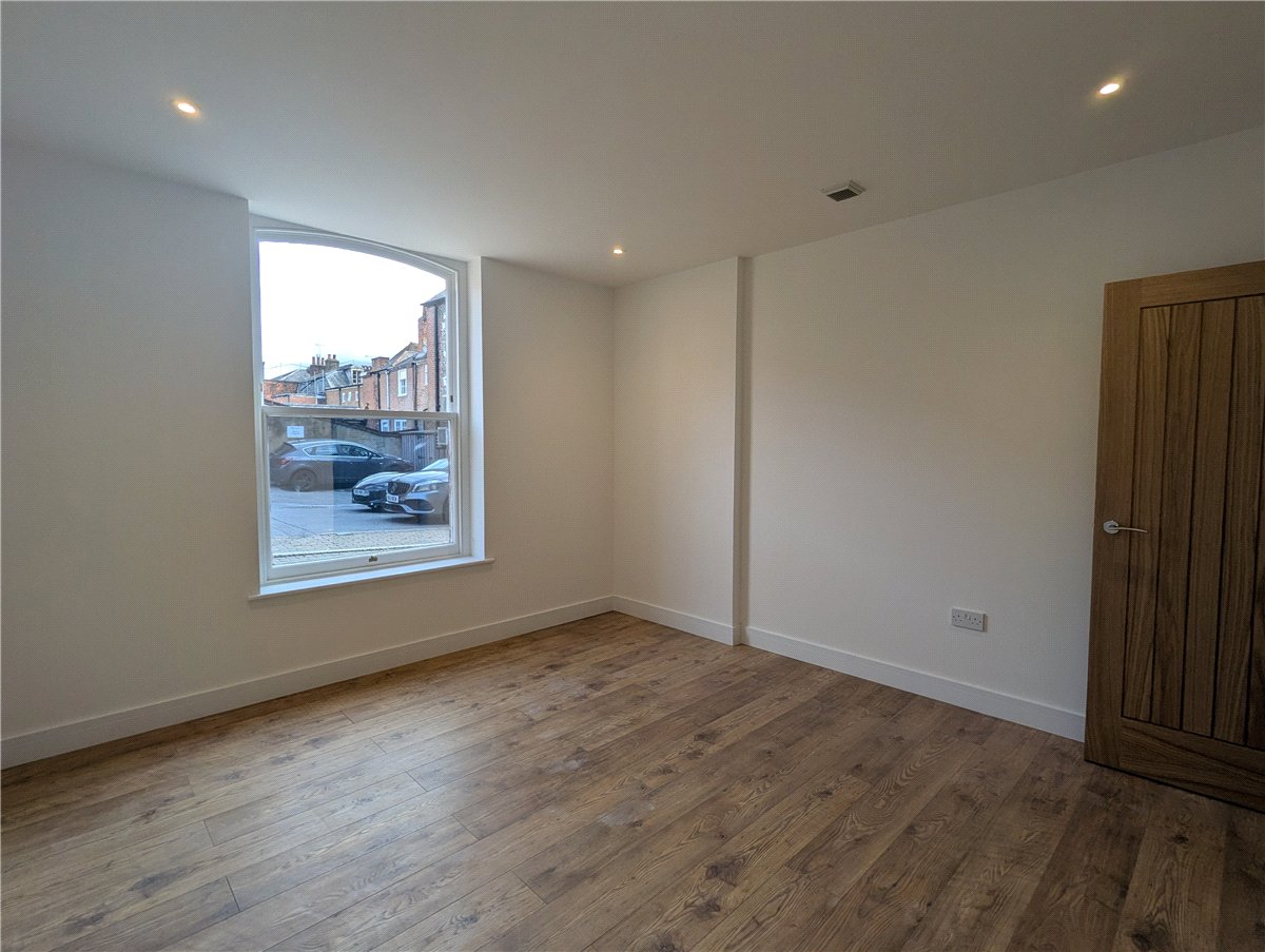 1 bedroom Flat, Westgate Chambers, Staple Gardens, SO23 - , Image 3