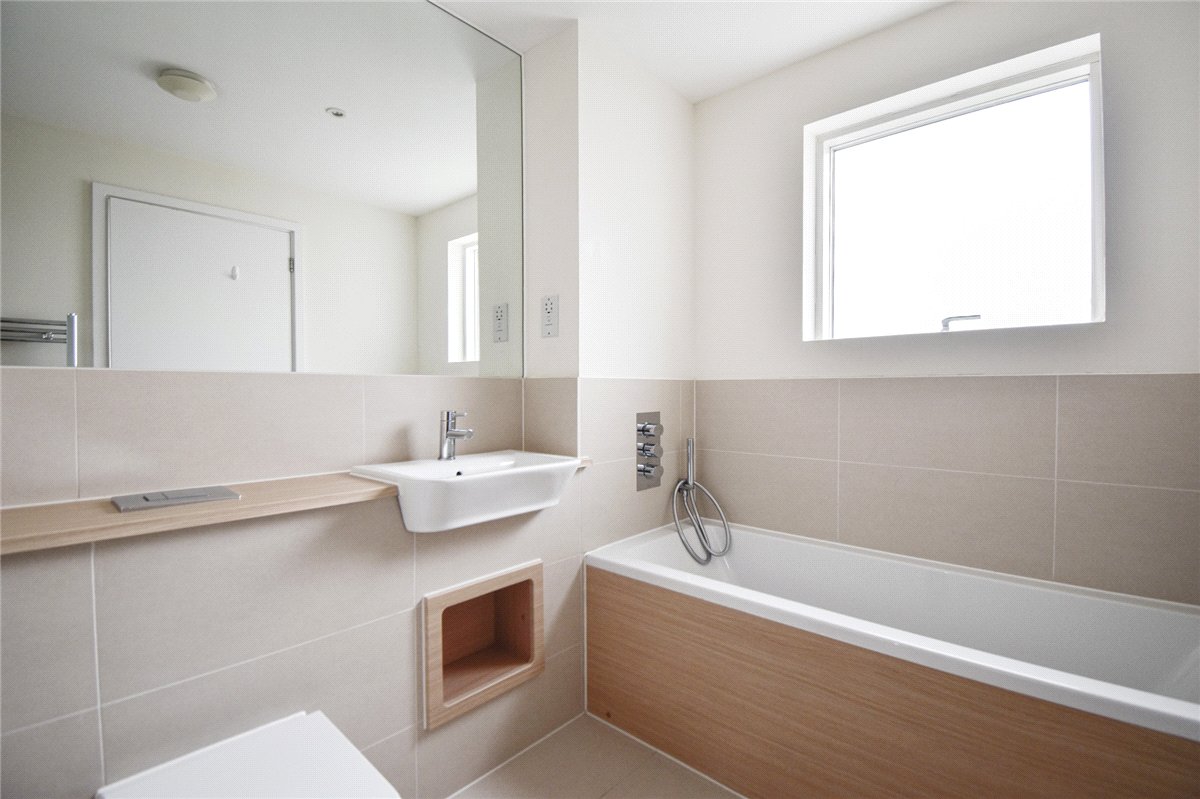 4 bedroom House, Harvest Road, Trumpington, CB2 - Let Agreed, Image 7