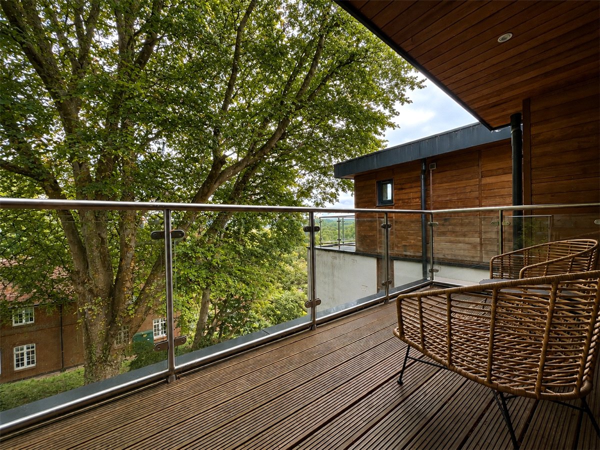 2 bedroom Flat, Sparkford Road, Winchester, SO22 - , Image 9