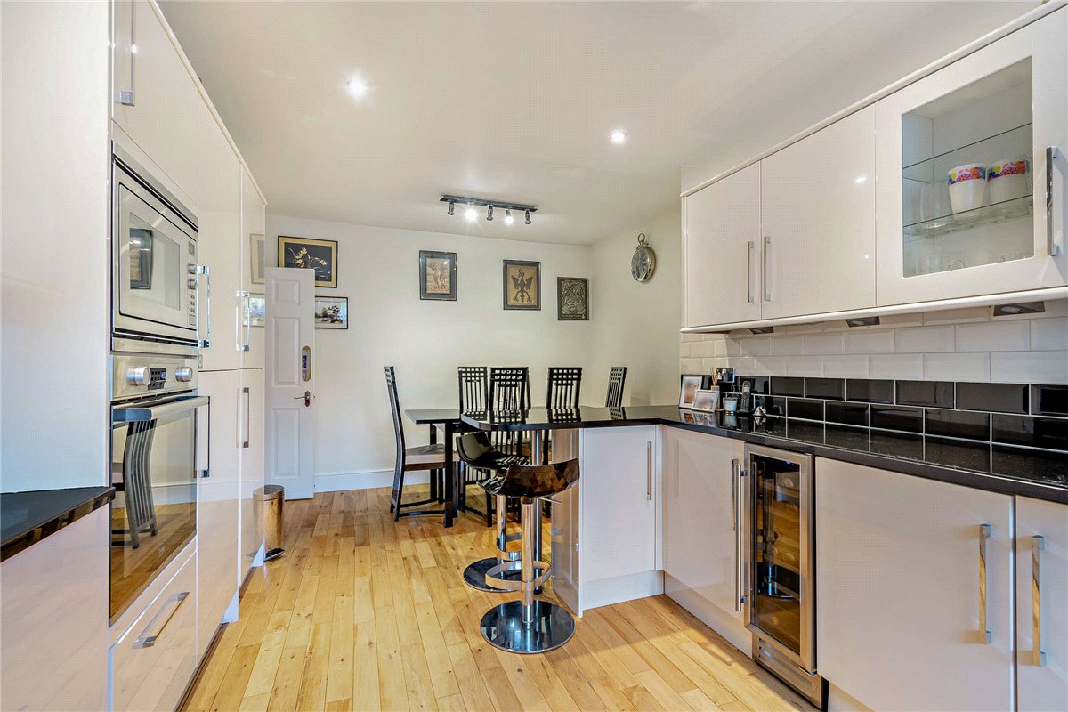 3 bedroom Flat, St James Court, 29A Wheatlands Road East, HG2 - Sold, Image 7