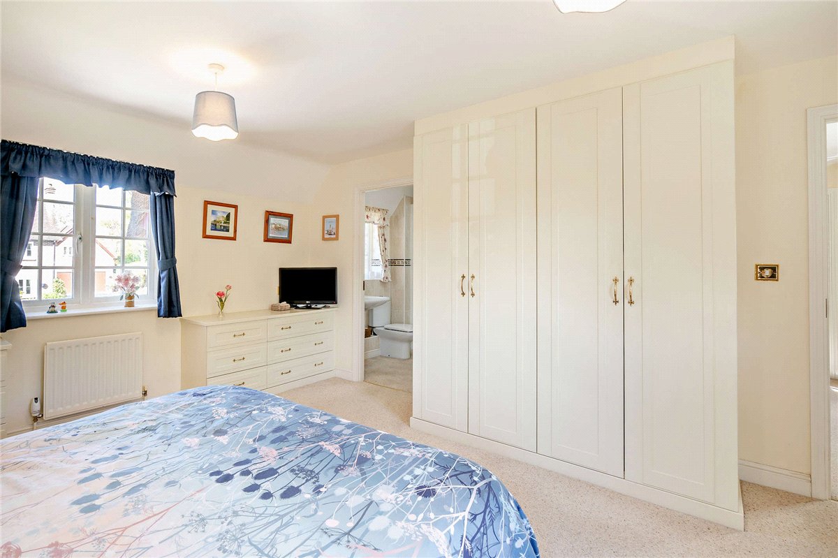 3 bedroom House, Palmers Yard, Ecchinswell, RG20 - Available, Image 18