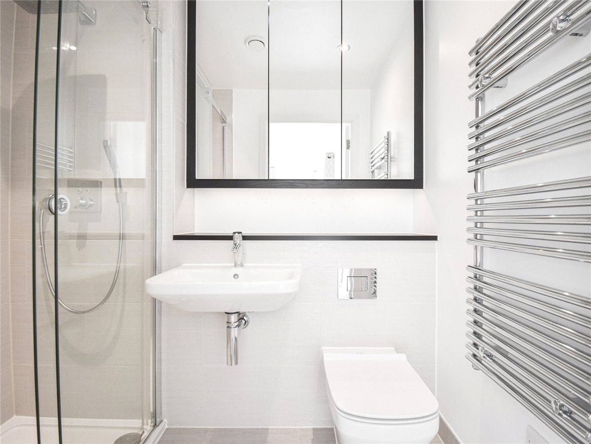 3 bedroom Flat, Scholars Court, Harrison Drive, CB2 - Let Agreed, Image 9