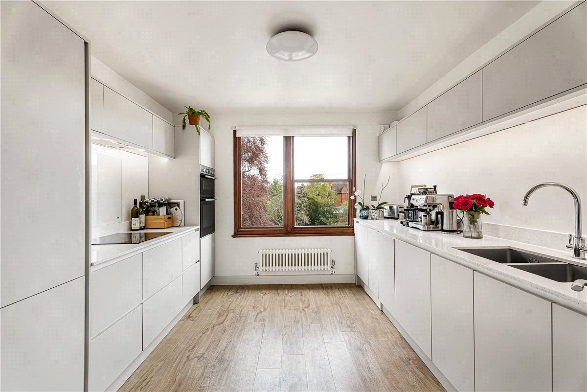 2 bedroom Flat, Hartley Court, Woodstock Road, OX2 - Let Agreed, Image 1