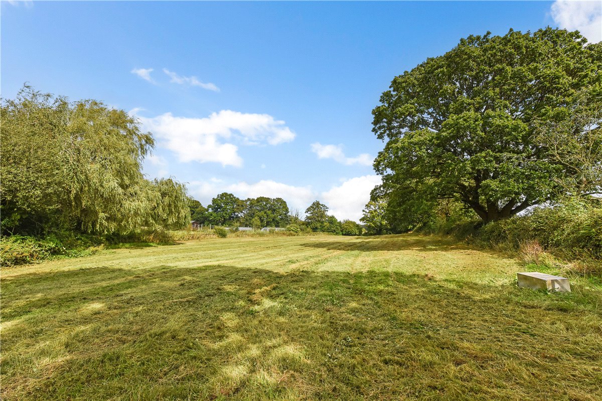 4 bedroom House, Forest Road, Worlds End, PO7 - Available, Image 13