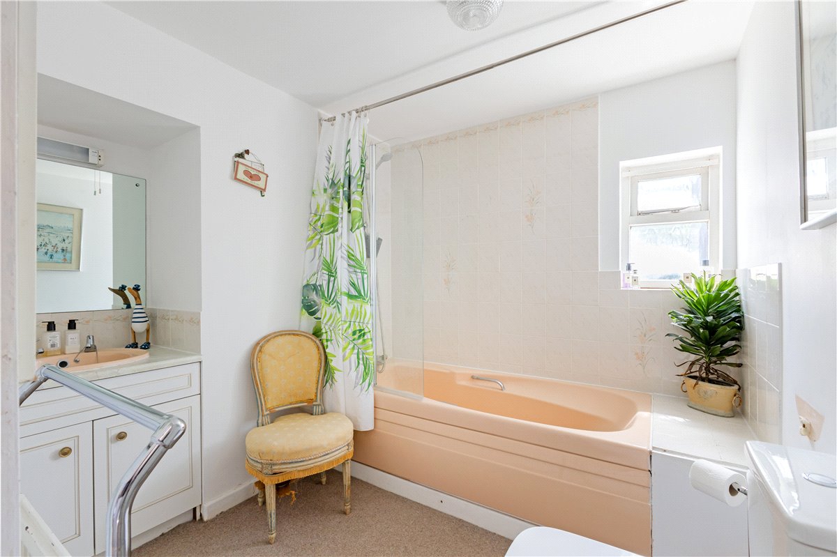 8 bedroom House, Hodson Road, Chiseldon, SN4 - Available, Image 12