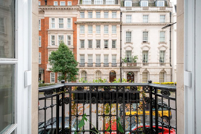 1 bedroom Flat, Upper Brook Street, Mayfair, W1K - Let Agreed, Image 2