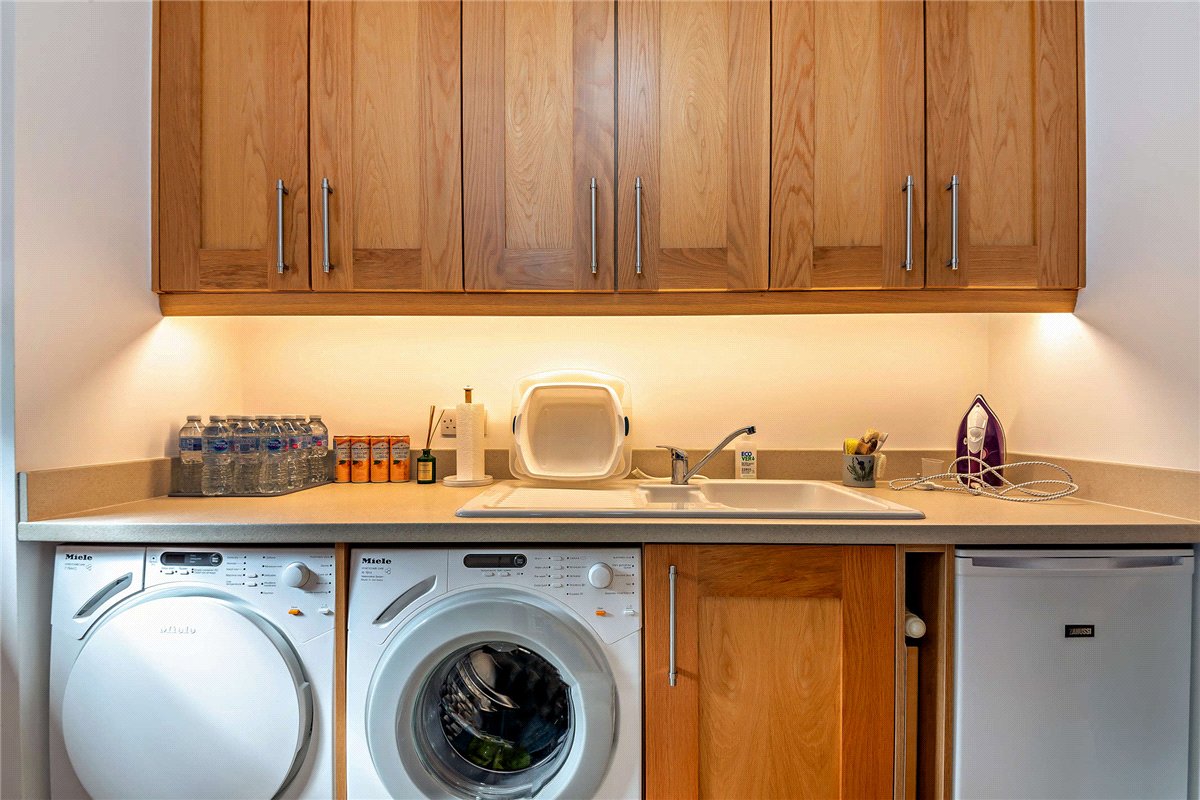 2 bedroom House, Lambourn Road, Speen, RG20 - Available, Image 9