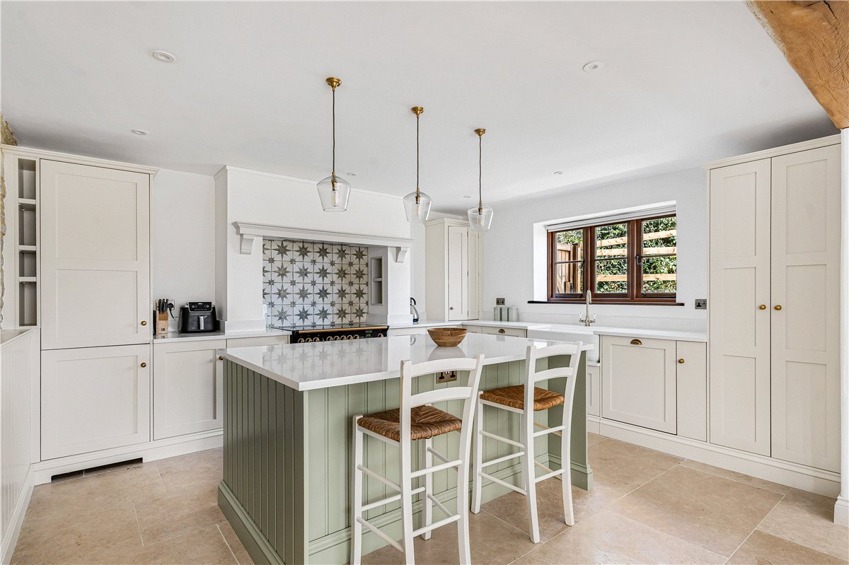 5 bedroom House, Bampton Road, Black Bourton, OX18 - Available, Image 3