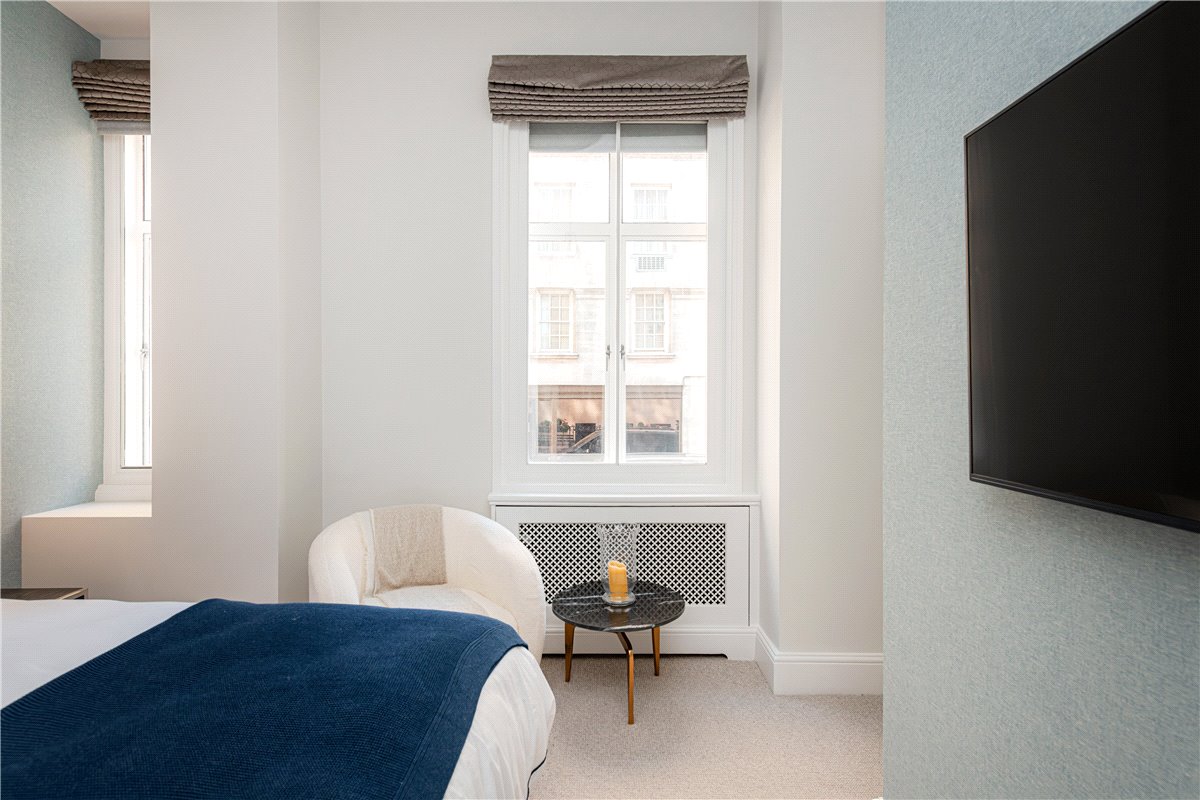 2 bedroom Flat, Park Street, Mayfair, W1K - Available, Image 11