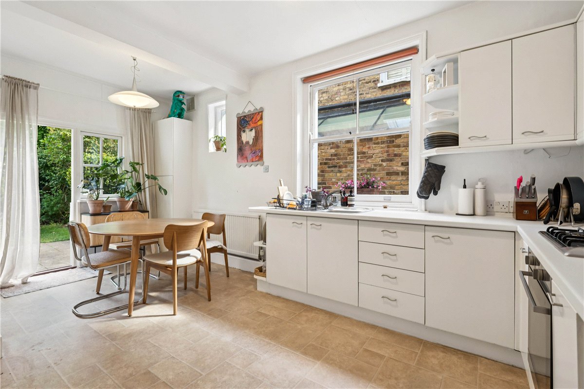 2 bedroom Flat, Niton Street, London, SW6 - Available, Image 1