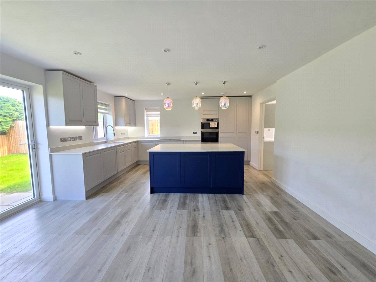 3 bedroom House, Elcot Lane, Marlborough, SN8 - Available, Image 3