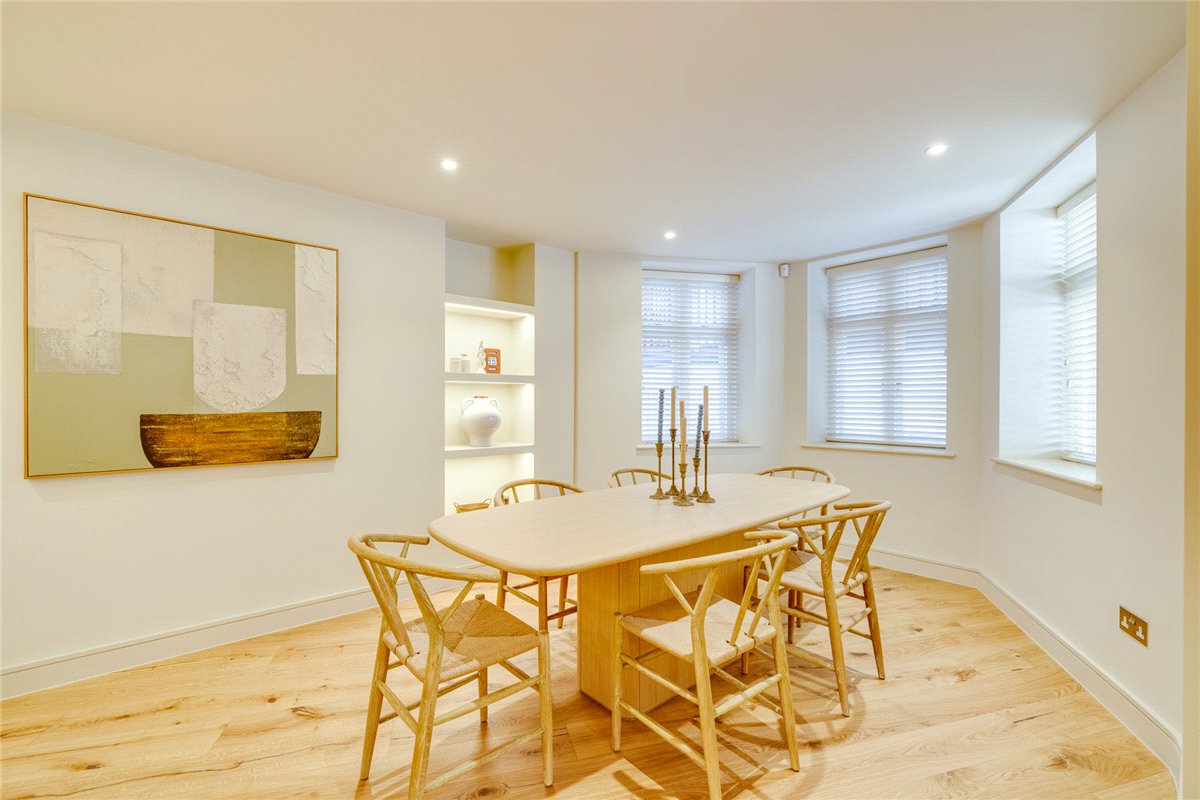 2 bedroom Flat, Hans Crescent, Knightsbridge, SW1X - Available, Image 11