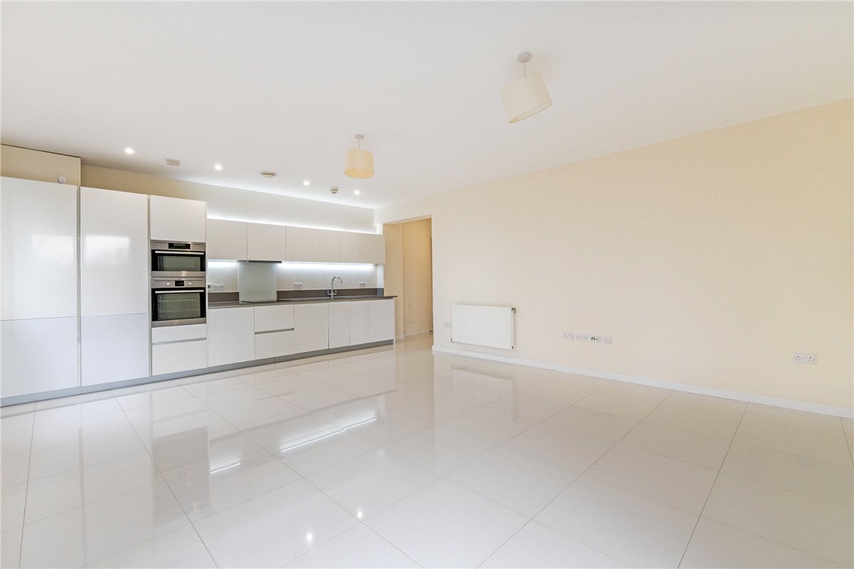 2 bedroom Flat, Seekings Close, Trumpington, CB2 - Sold, Image 9