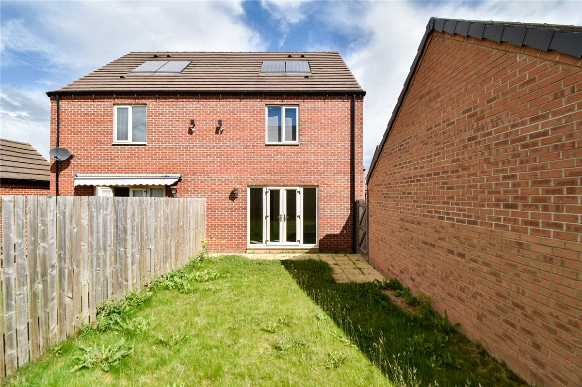 3 bedroom House, Swift Way, Castleford, WF10 - Let Agreed, Image 11