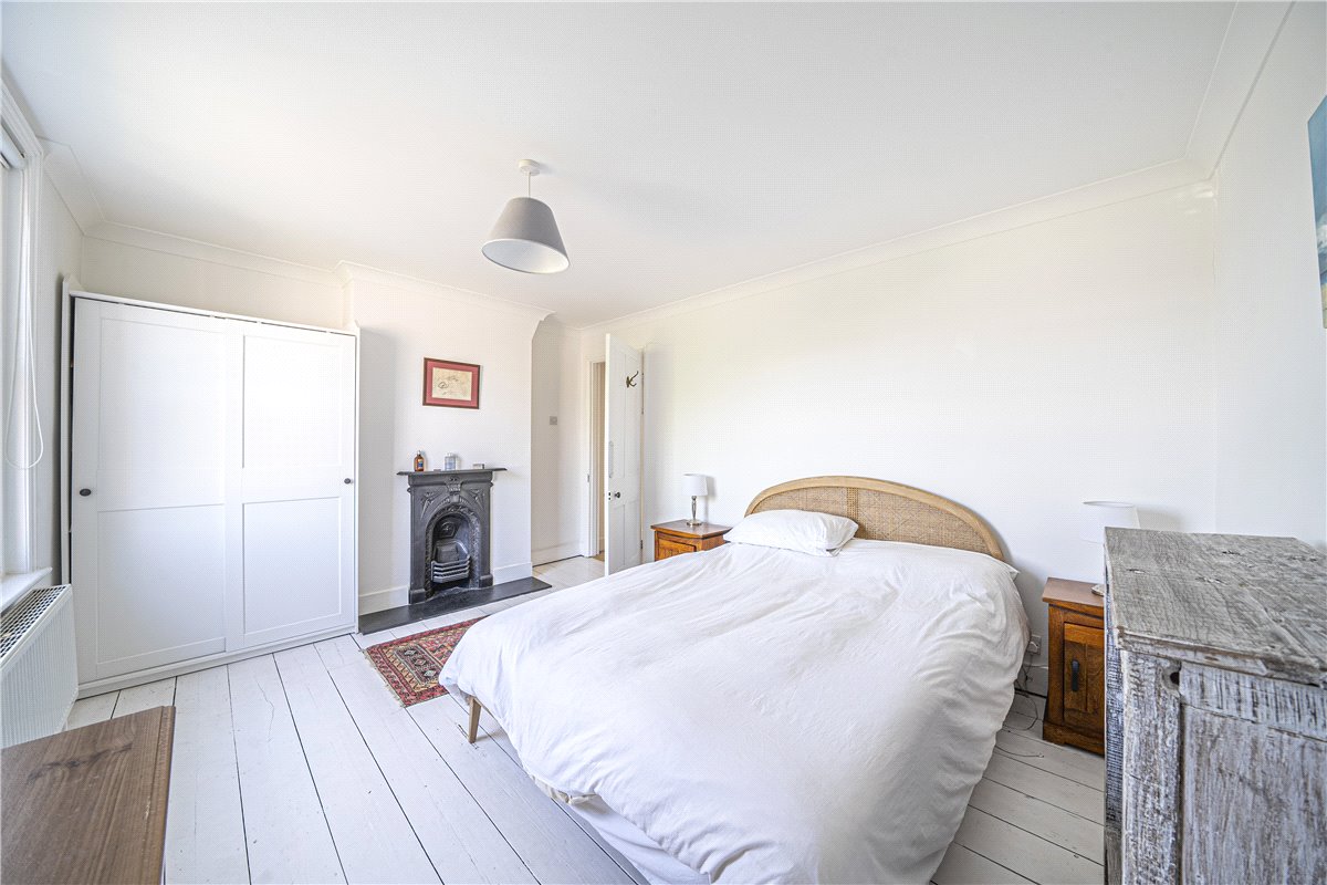 3 bedroom House, Elm Road, Winchester, SO22 - Sold, Image 5