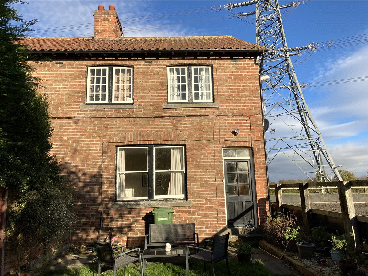 3 bedroom Cottage, The Cottage, Hollins Stable, DL6 - 