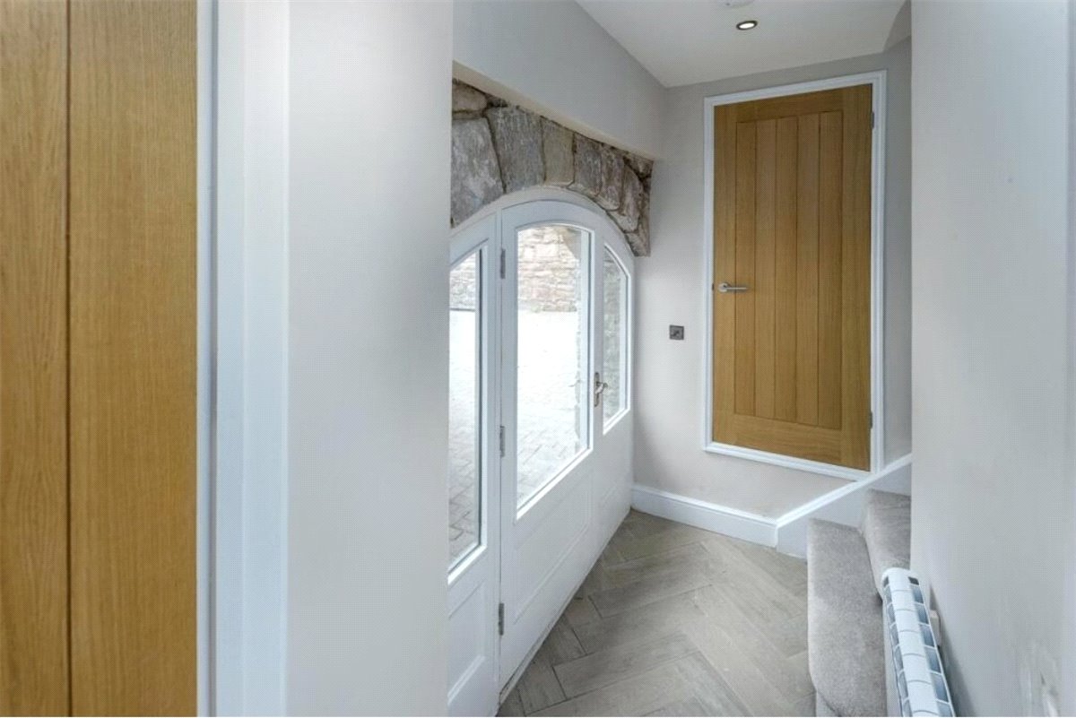 2 bedroom Flat, Farne House, 12 Crewe Street, NE68 - Available, Image 9