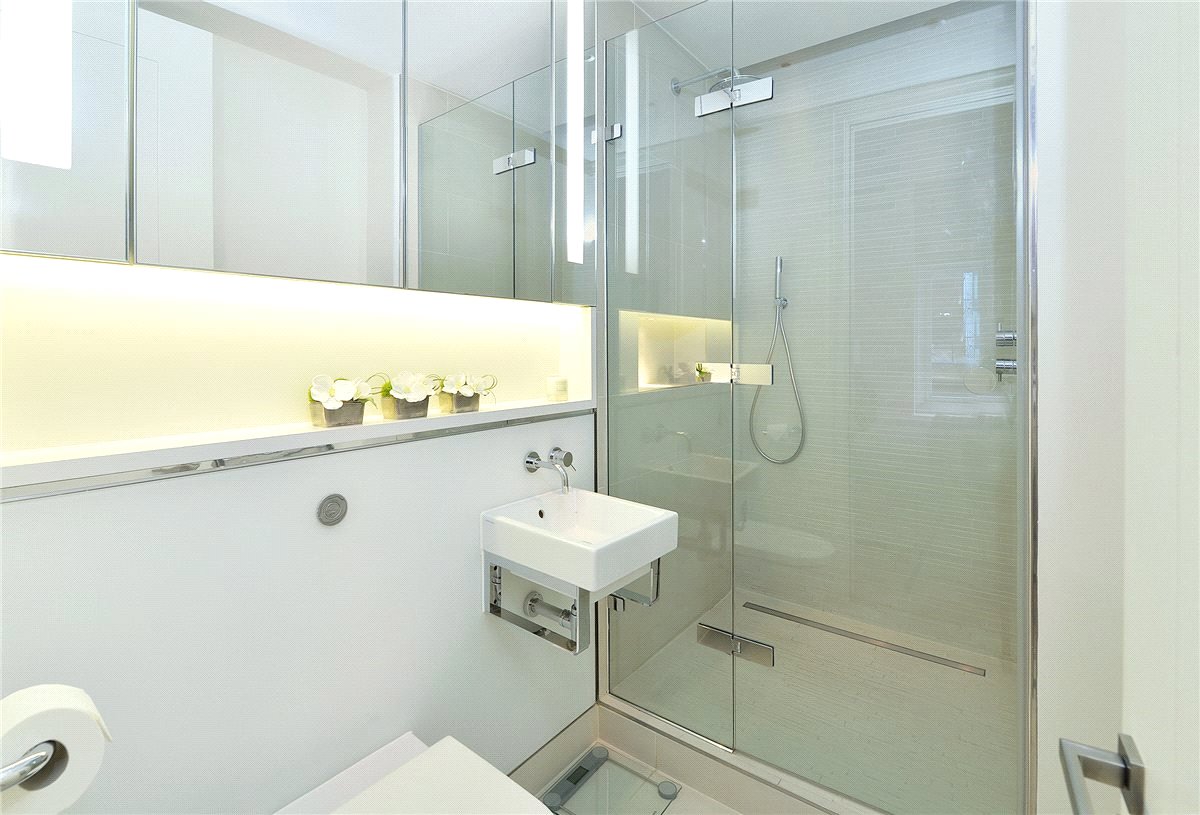 2 bedroom Flat, Green Street, Mayfair, W1K - Available, Image 15