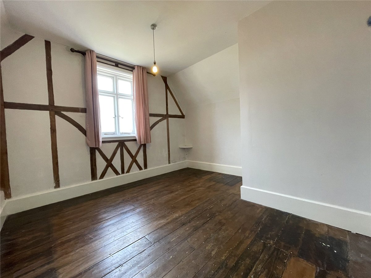 2 bedroom Flat, Oxford Road, Newbury, RG14 - Available, Image 4
