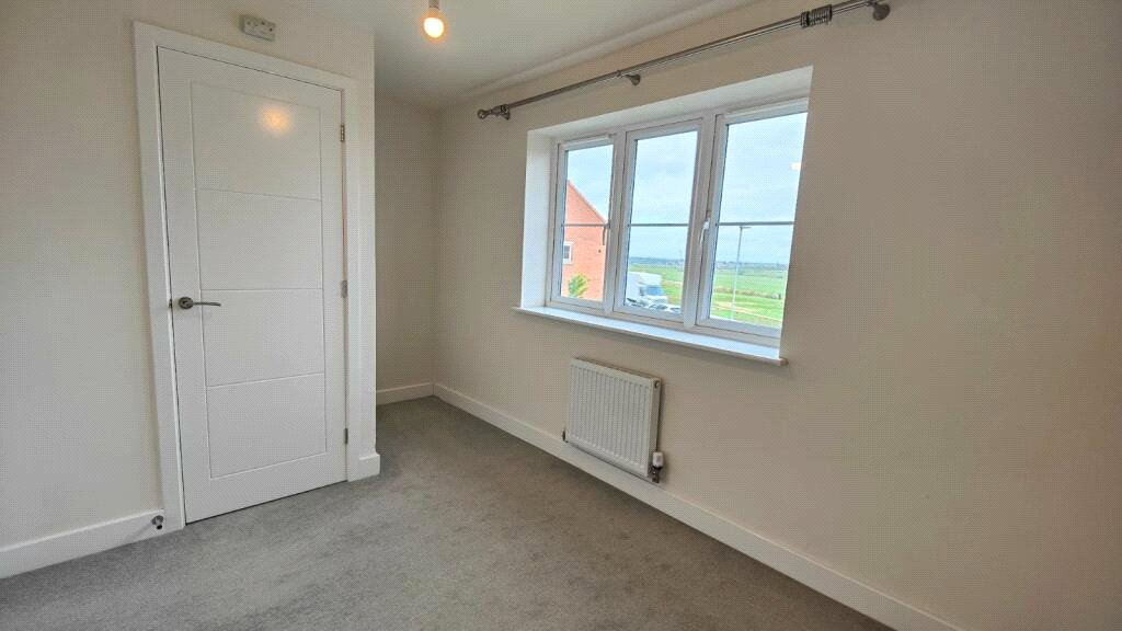 2 bedroom House, Manor Park Drive, Pontefract, WF8 - , Image 8
