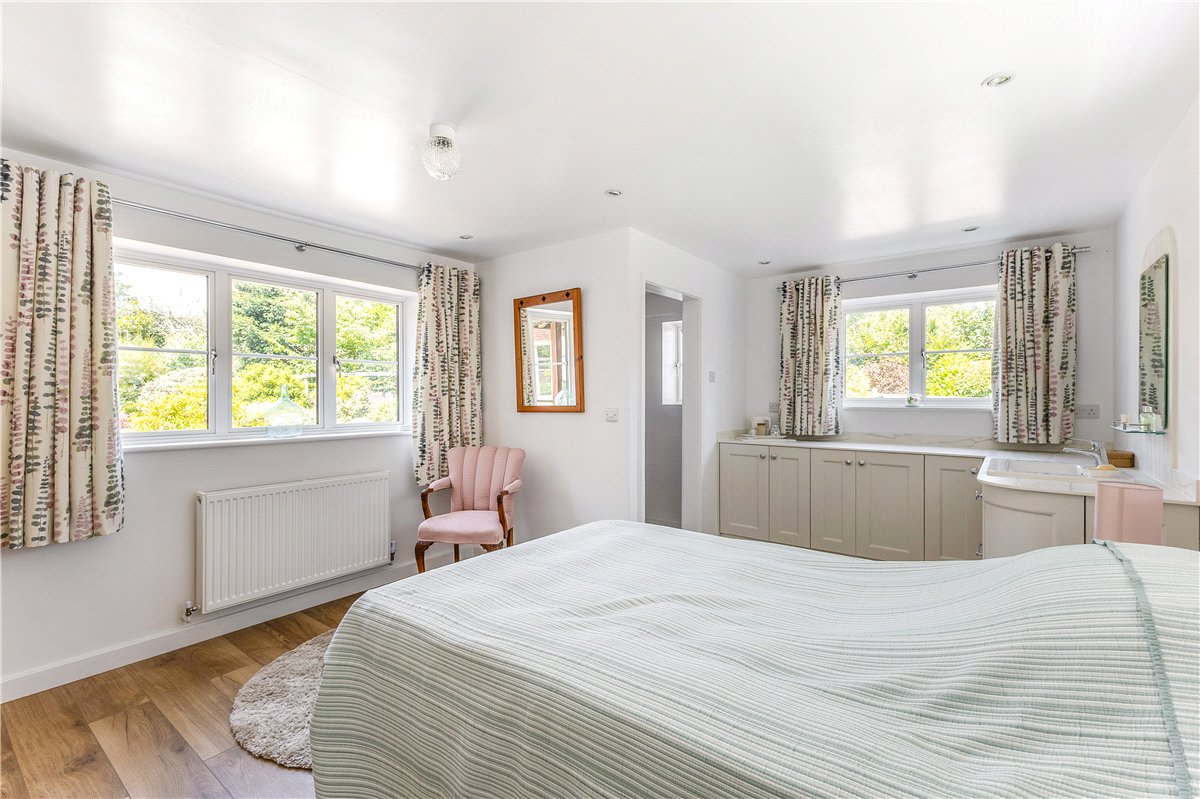 6 bedroom House, Mill Lane, Ramsbury, SN8 - Available, Image 10