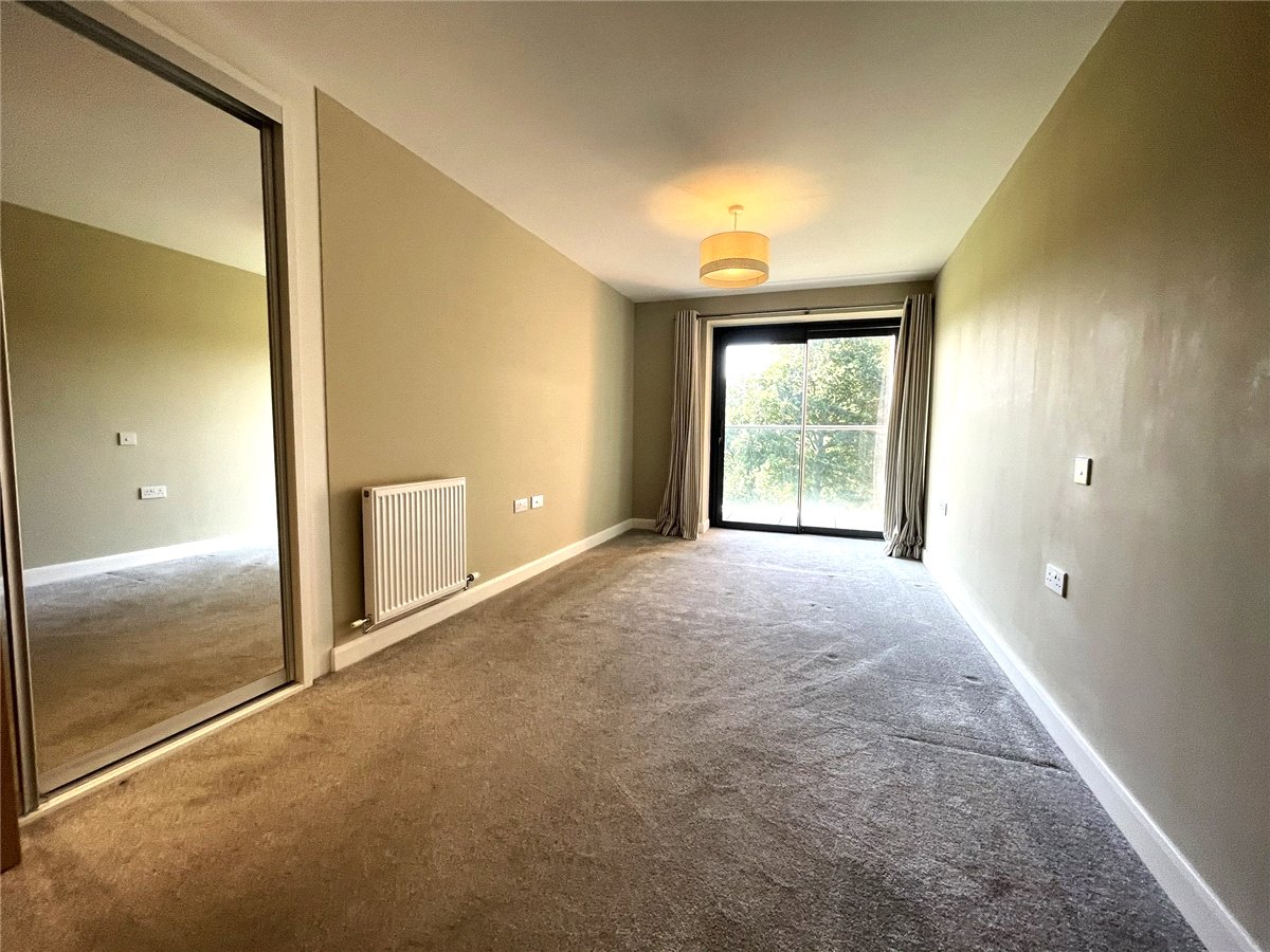 2 bedroom Flat, Racecourse Road, Newbury, RG14 - Let Agreed, Image 5
