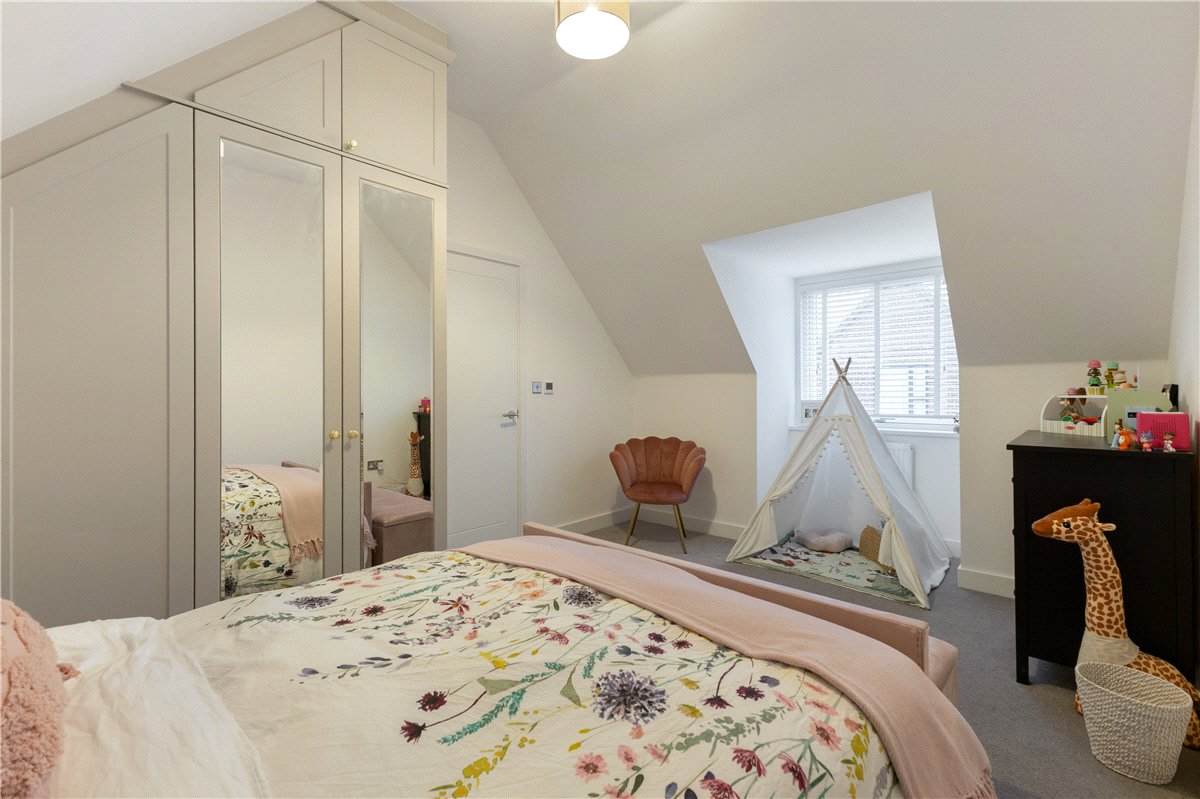 4 Bedroom Single Family Home/House's Image 7
