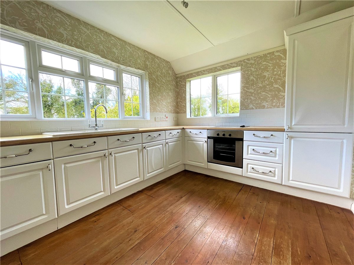 2 bedroom Bungalow, Druids Lodge, Salisbury, SP3 - Available, Image 7