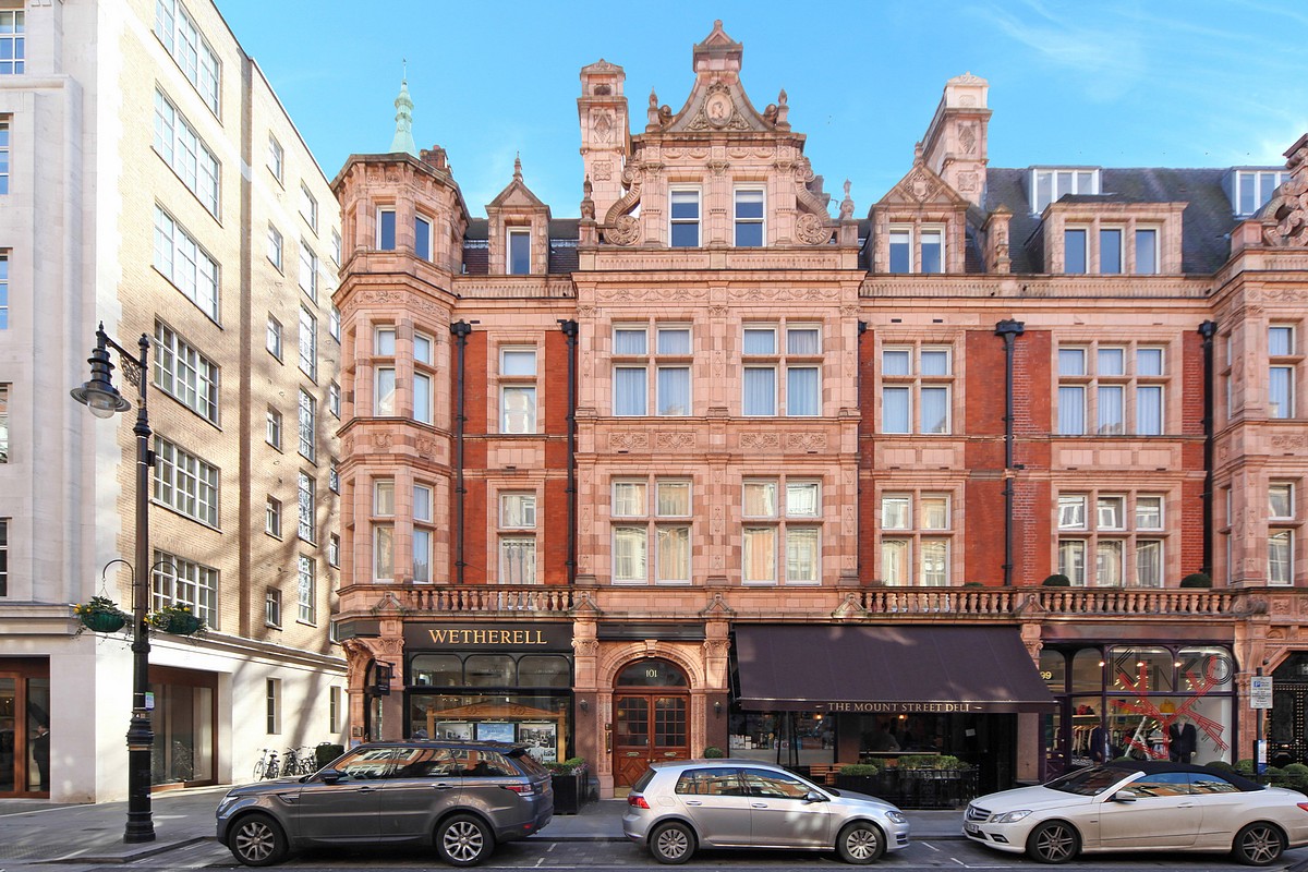 1 bedroom Flat, Mount Street, Mayfair, W1K - 