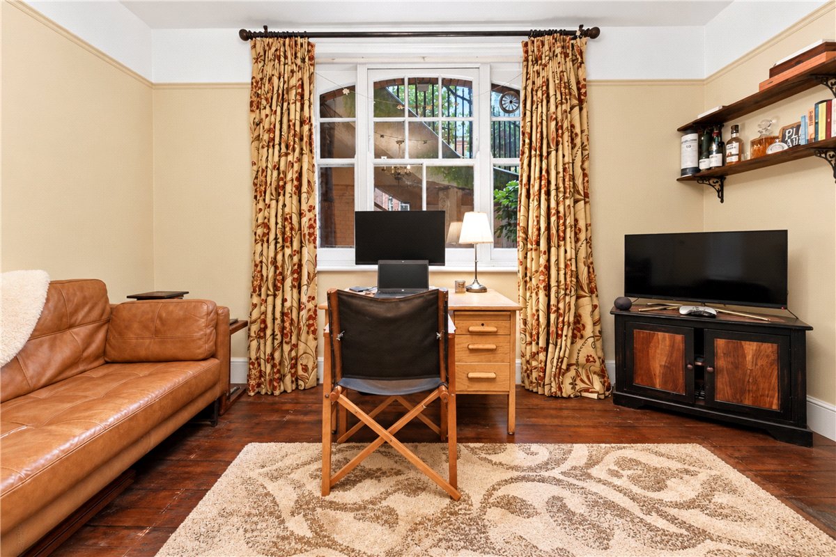 1 bedroom Flat, Queen's Club Gardens, London, W14 - Available, Image 6