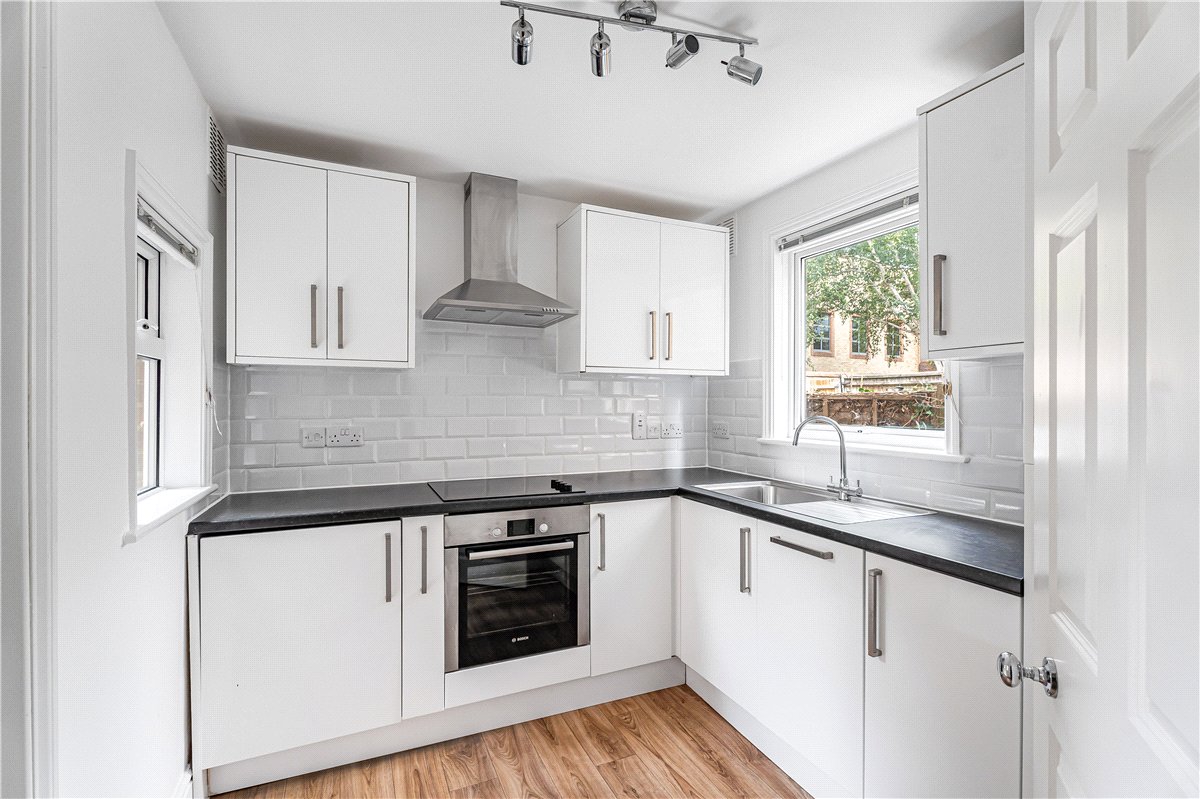 2 bedroom Flat, Walton Crescent, Oxford, OX1 - Available, Image 1